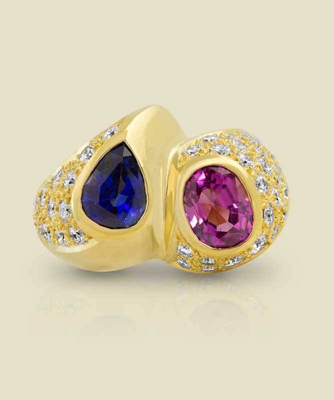 15 Pink Sapphire 194ct and Blue Sapphire 152ct with Diamonds 100ct in Yellow Gold