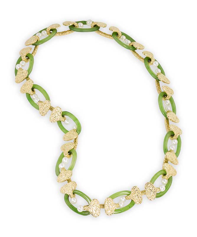 Nephrite and pearl 18kt 34 inches can be made into varios legths 1 1