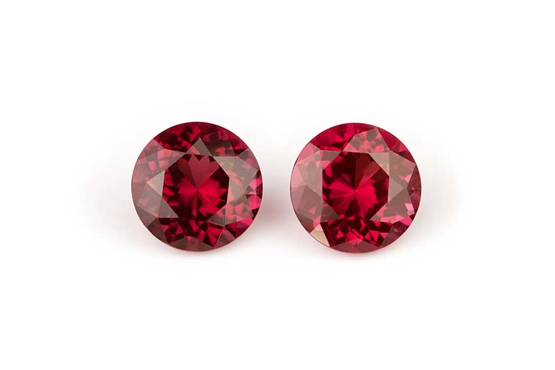 Spinel Red Pair 493ct